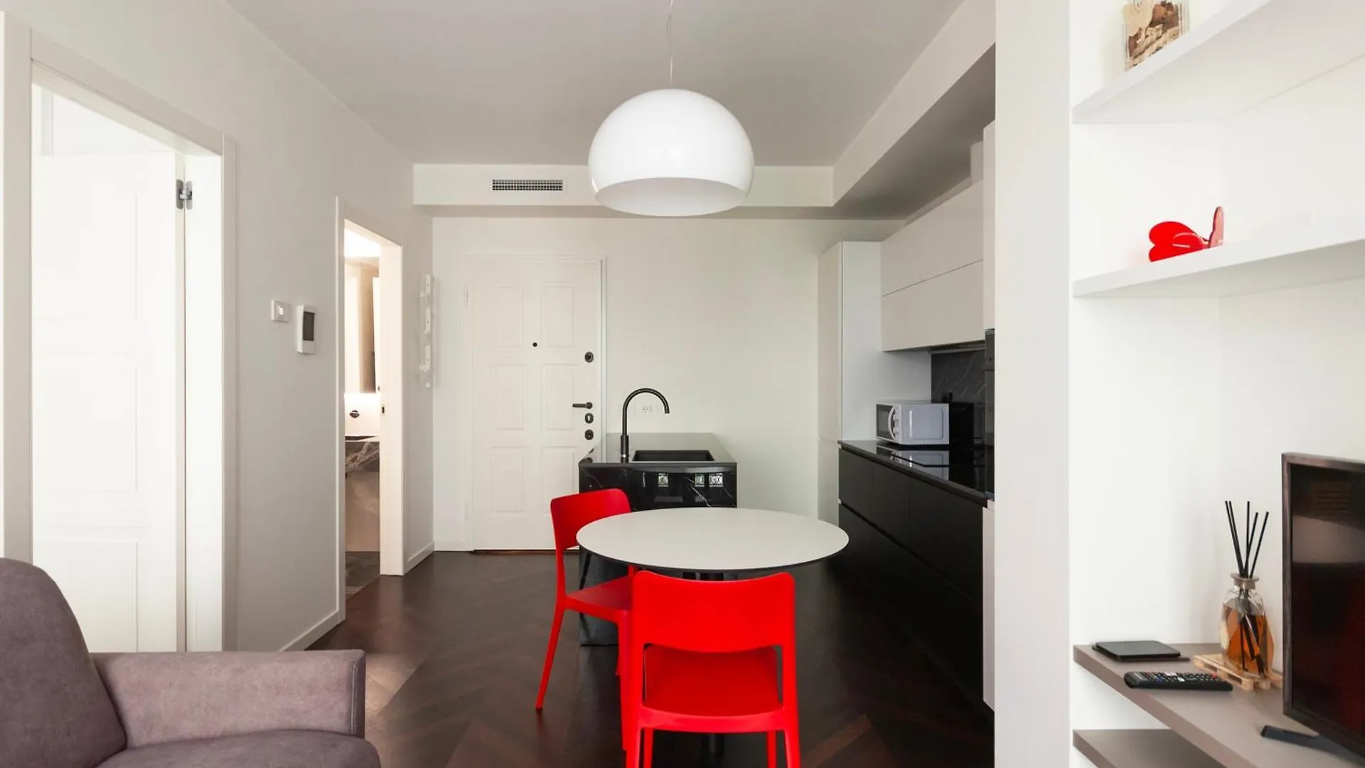Apartment Youhosty - Medici 5 Milan