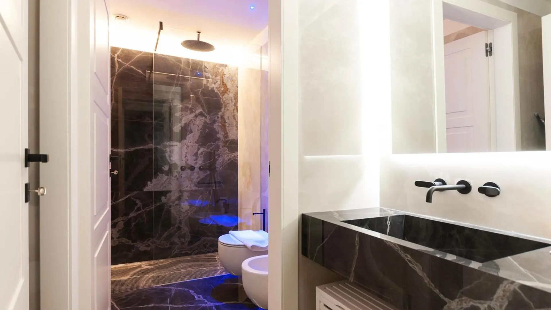 Apartment Youhosty - Medici 5 Milan Italy
